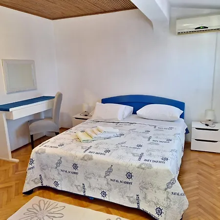 Perica And Perica With Separate Entrance * Zadar