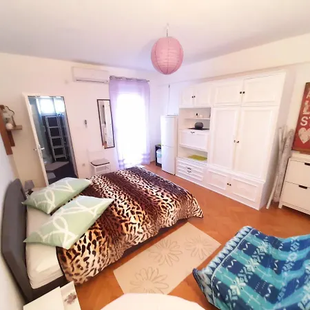 Apartment Perica And Perica With Separate Entrance