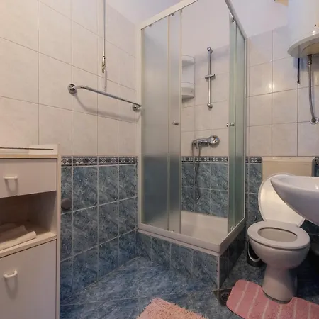 Apartment Perica And Perica With Separate Entrance Zadar